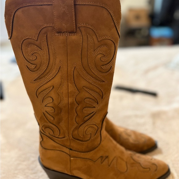 Universal Thread Tan Suede Heeled Boots - Picture 6 of 6